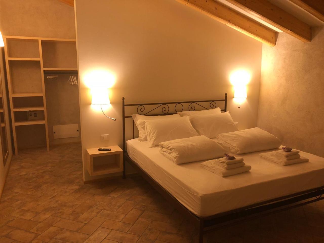 Agriturismo2Laghi ปอนติ ซุล มินโช ภายนอก รูปภาพ